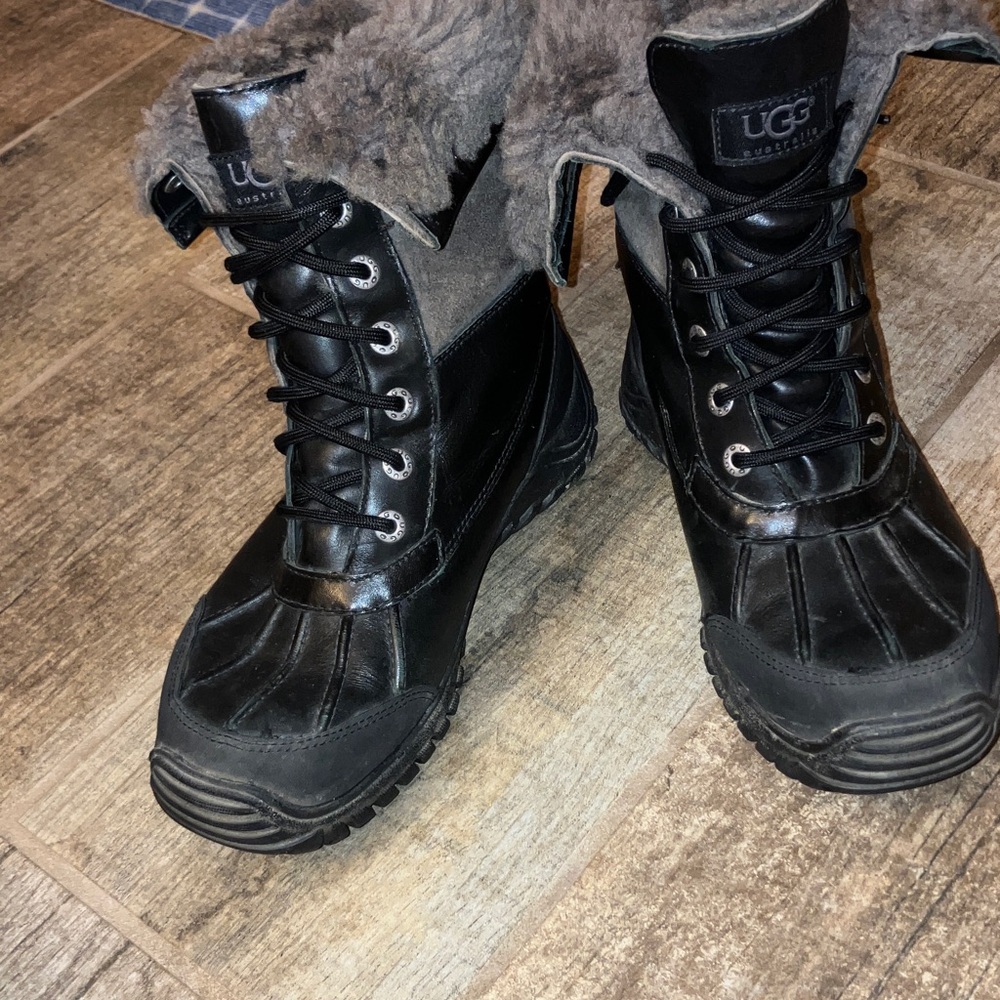 UGG Adirondack III  Snow Winter Waterproof leather Womens  Boots (US Size 6.5)